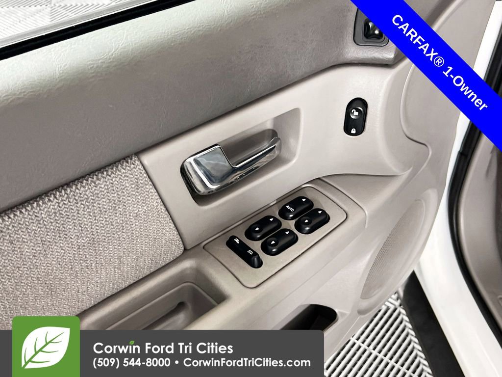 Used 2002 Ford Taurus SE image 12