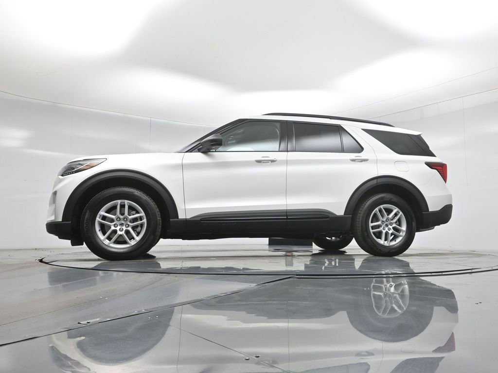 New 2026 Ford Explorer Active RWD image 7