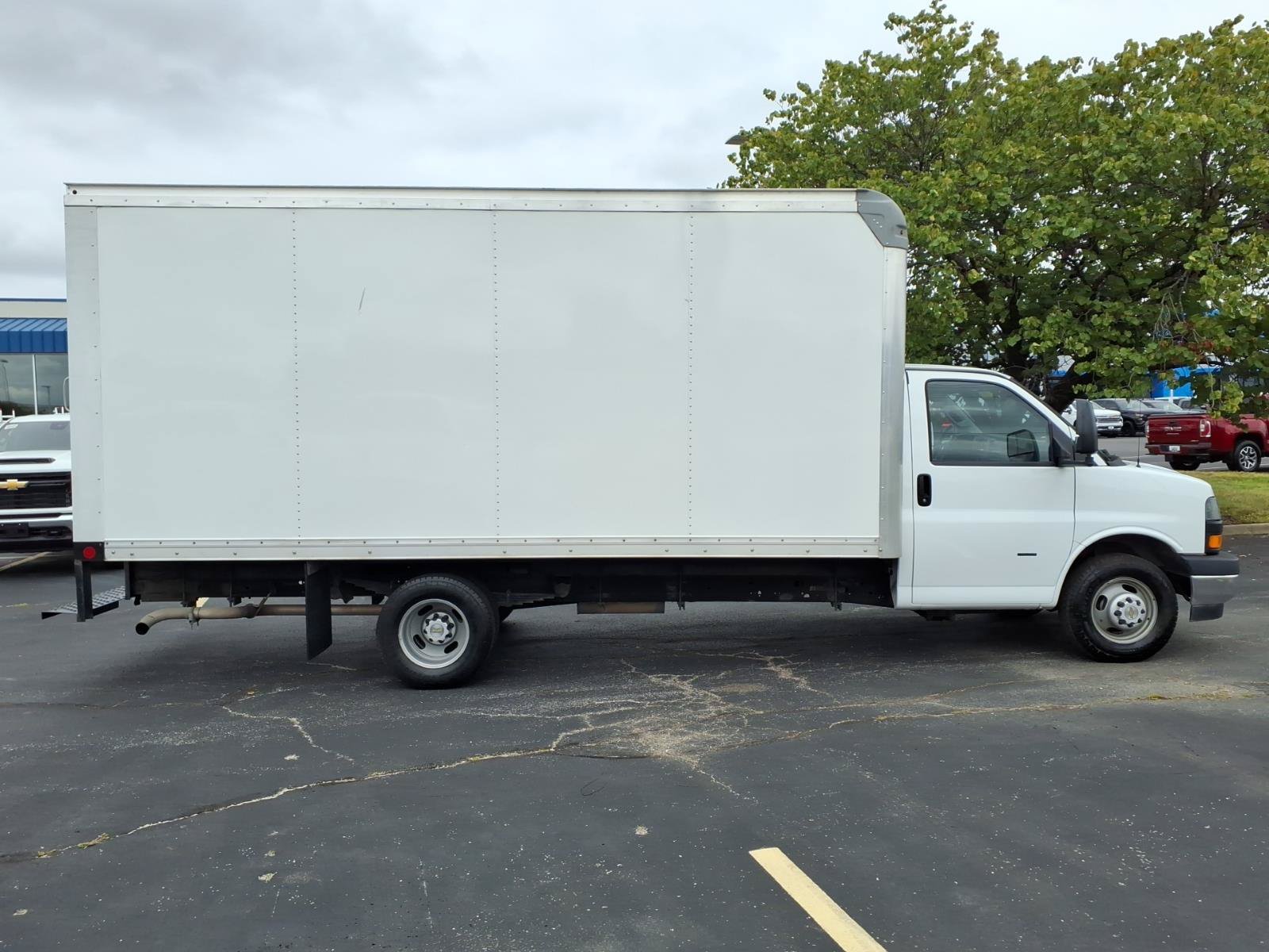 Used 2023 Chevrolet Express 3500 w/ Power Convenience Package RWD image 27