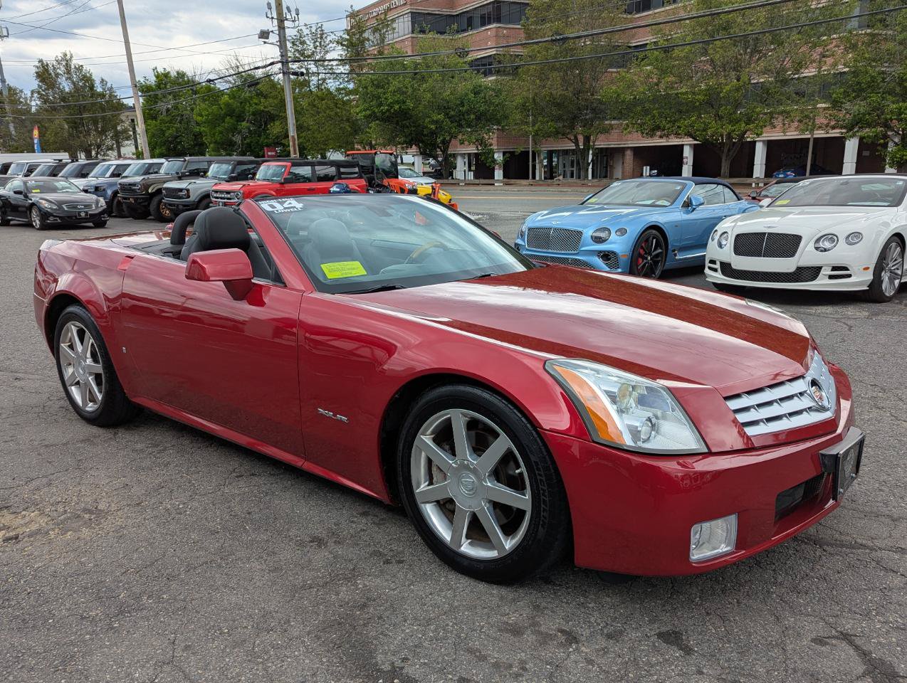 Used 2004 Cadillac XLR RWD image 40