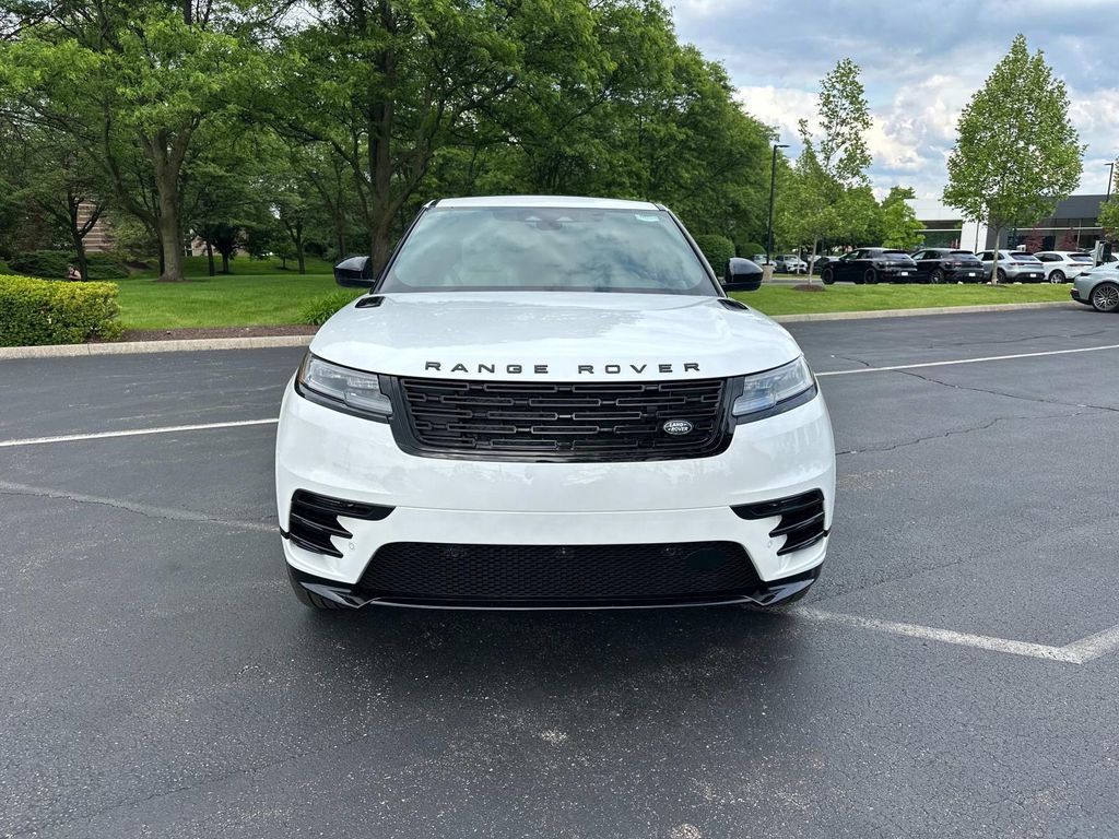 New 2026 Land Rover Range Rover Velar Dynamic SE image 2