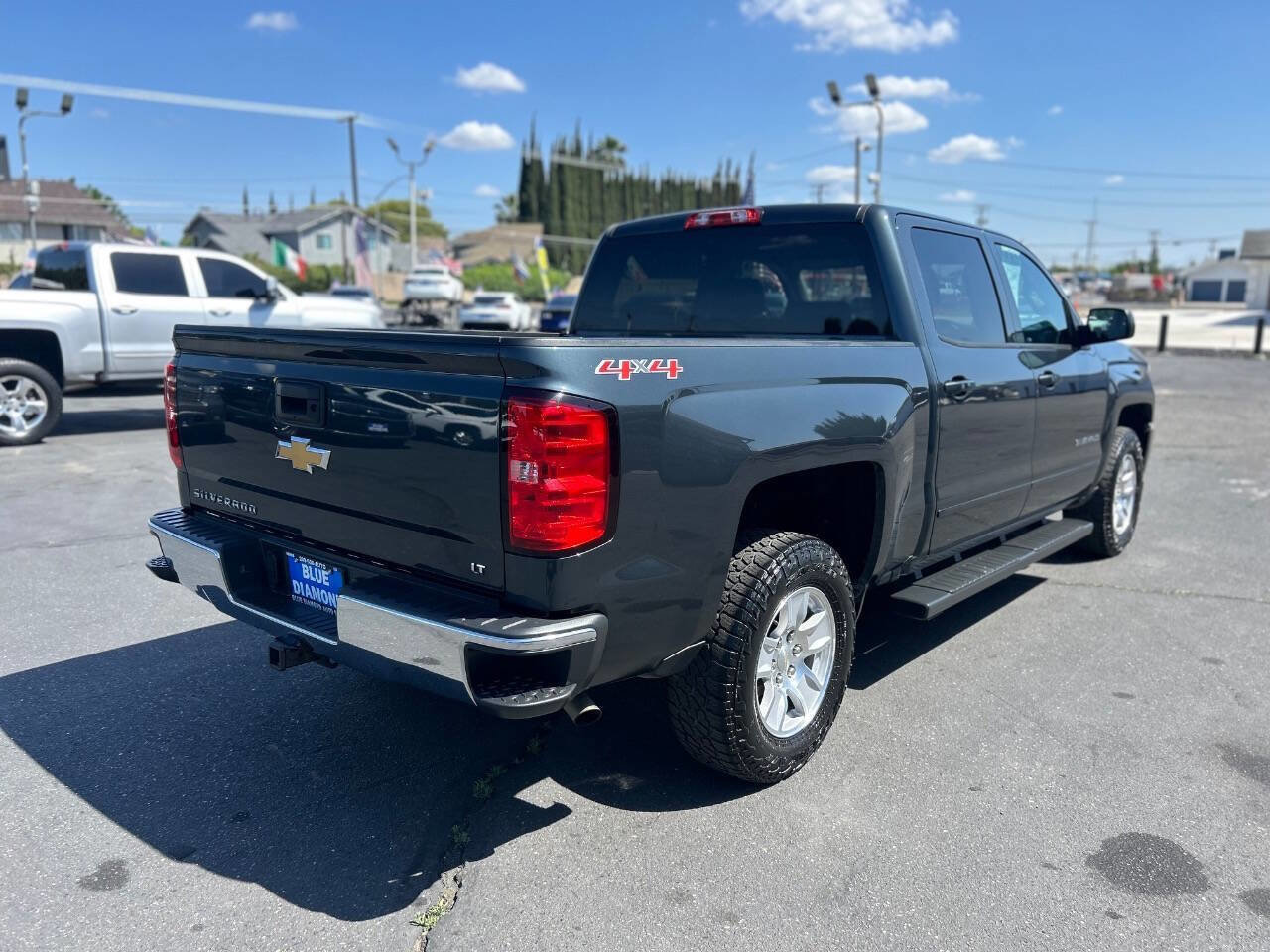 Used 2017 Chevrolet Silverado 1500 LT w/ All Star Edition AWD/4WD image 6