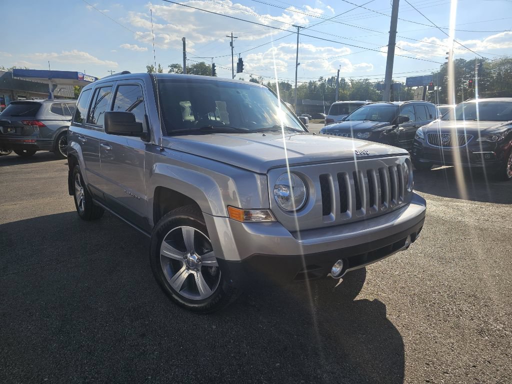 Used 2017 Jeep Patriot High Altitude FWD image 5
