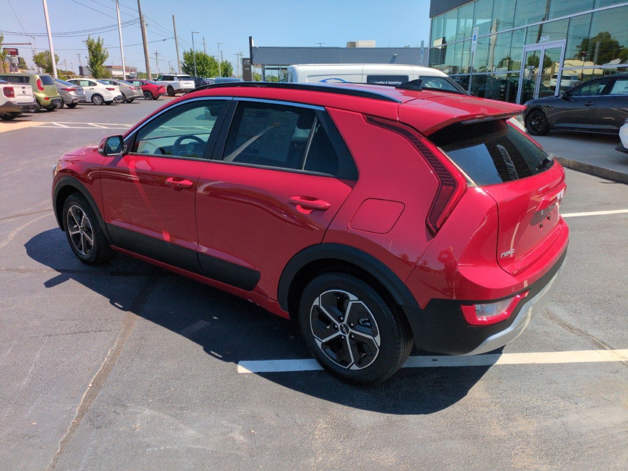 Used 2023 Kia Niro EX FWD image 5