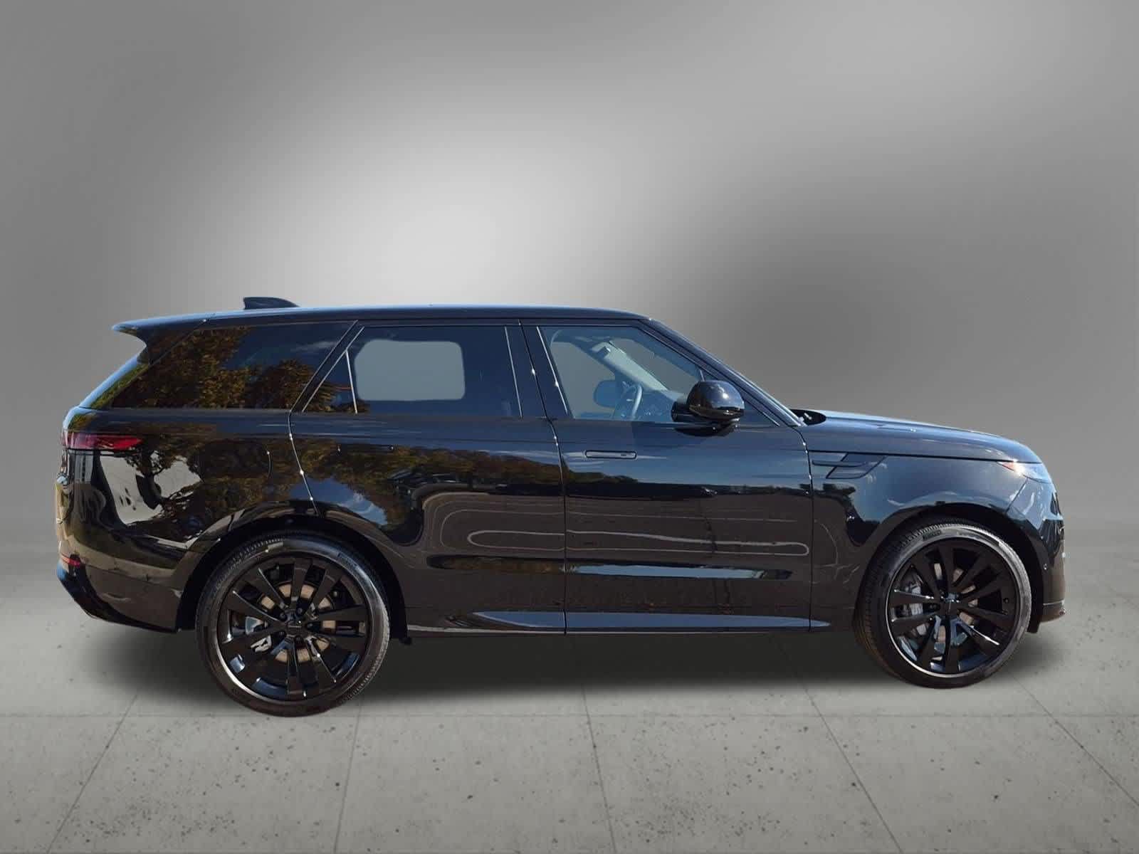 New 2027 Land Rover Range Rover Sport Dynamic SE AWD/4WD image 7