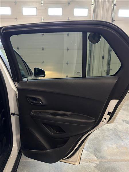 Used 2015 Chevrolet Trax LTZ AWD/4WD image 16
