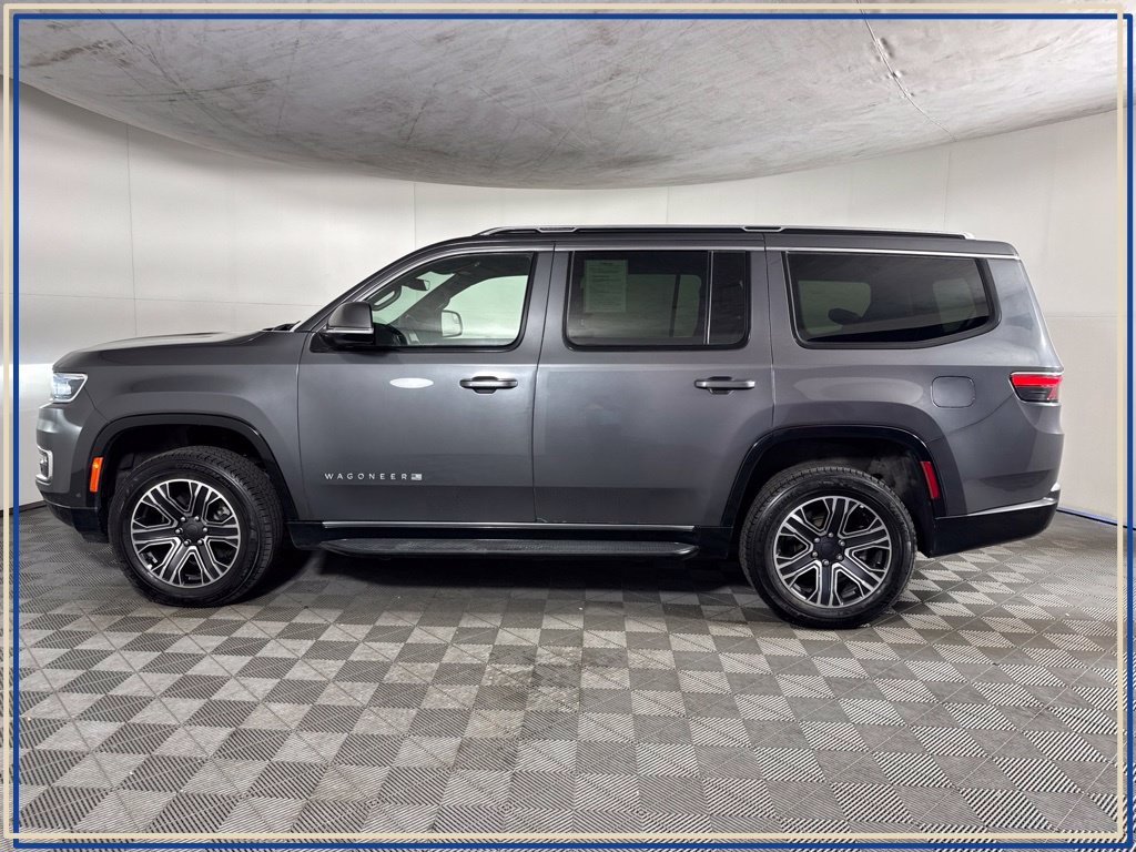 Used 2022 Jeep Wagoneer Series III AWD/4WD image 13