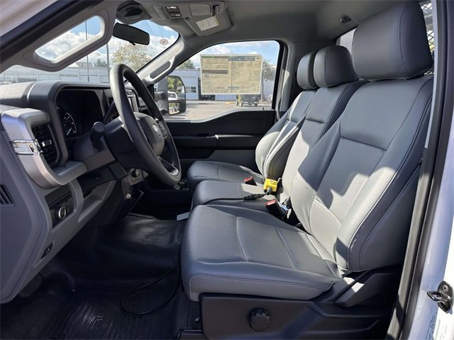 Used 2024 Ford F350 XL w/ Snow Plow Prep Package image 29