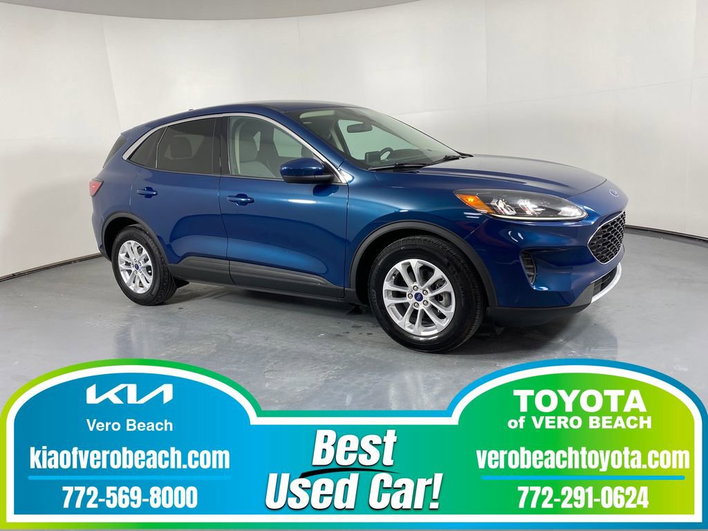 Used 2020 Ford Escape SE image 1