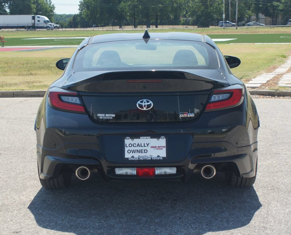 Used 2026 Toyota GR86 Premium w/ GR Aero Kit RWD image 3