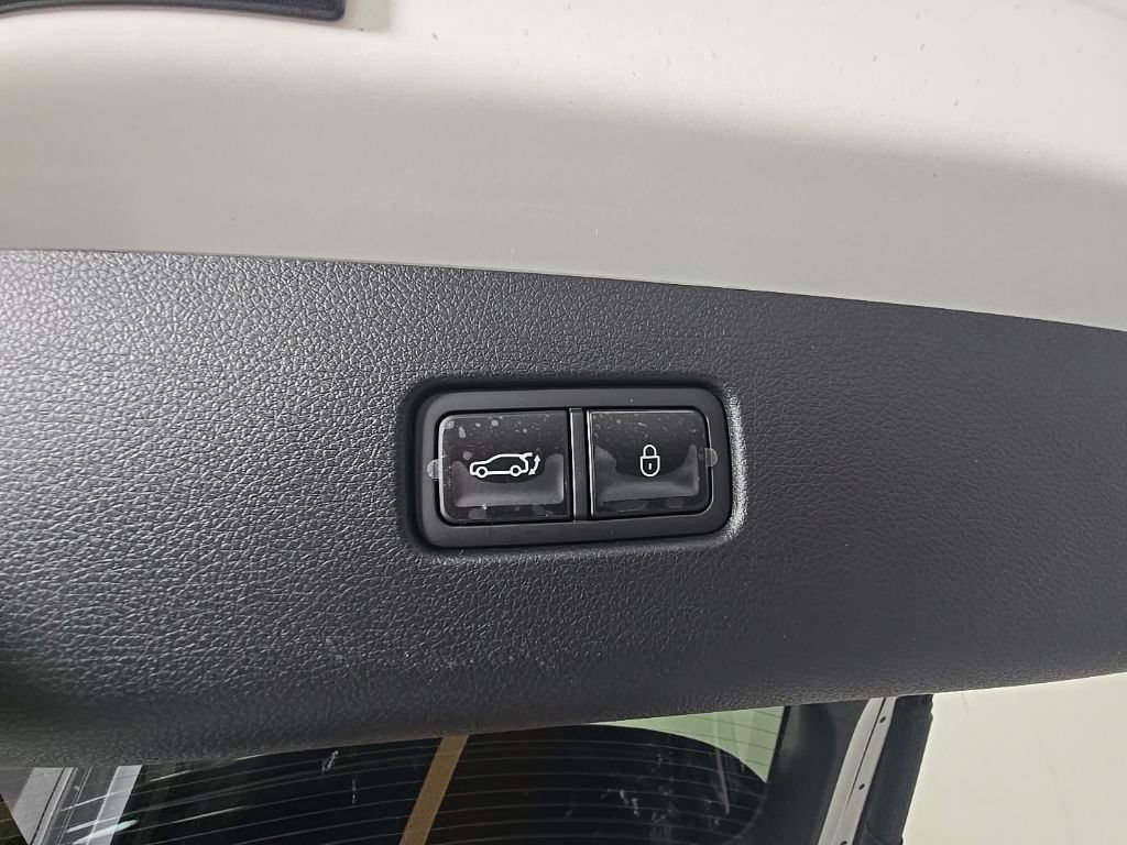 New 2027 Genesis GV70 2.5T Select AWD/4WD image 32