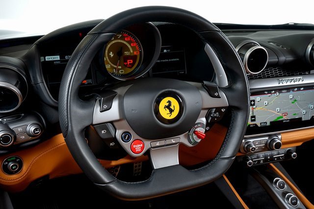 Used 2019 Ferrari Portofino image 31