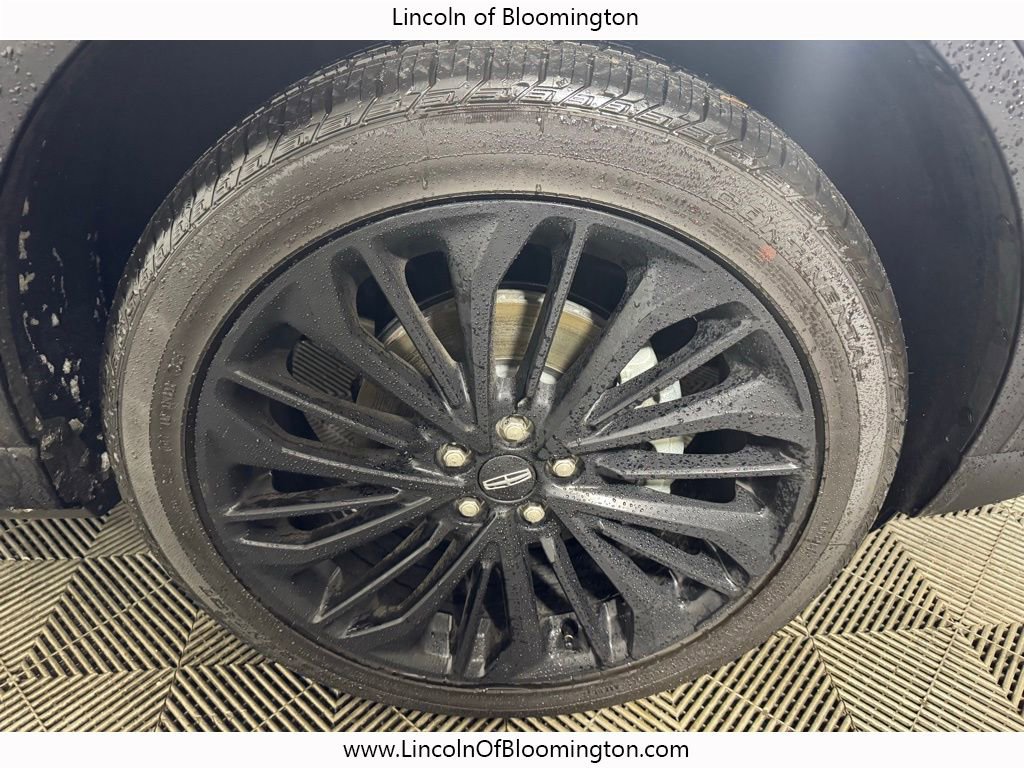 New 2025 Lincoln Corsair Reserve w/ Equipment Group 202A image 12