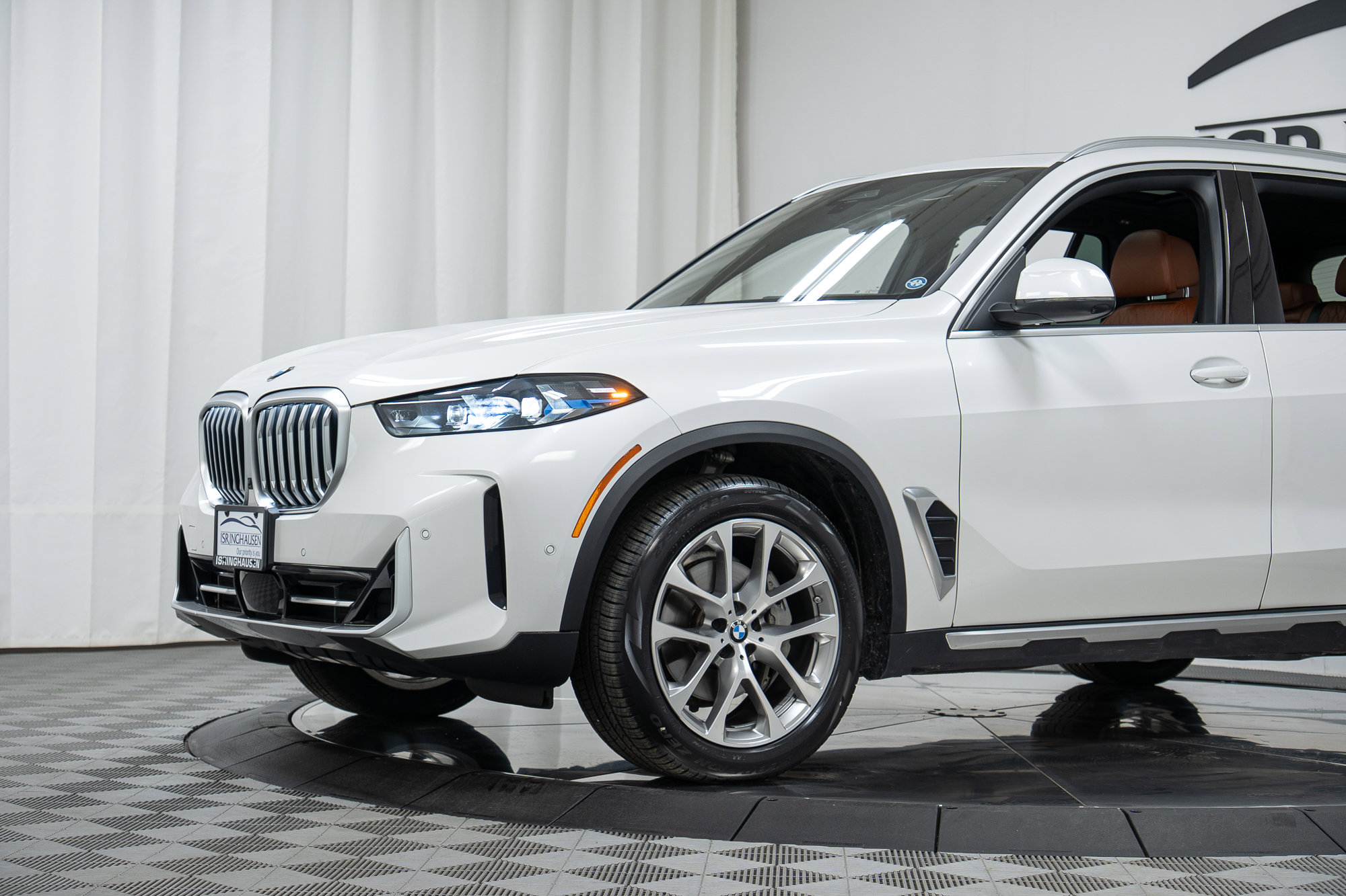Certified 2024 BMW X5 xDrive40i w/ Premium Package AWD/4WD image 25