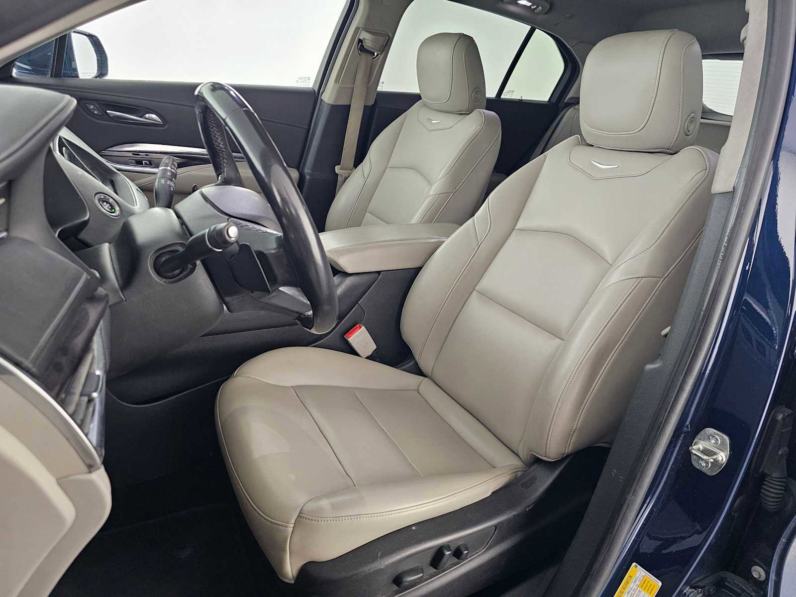 Used 2019 Cadillac XT4 Luxury image 21