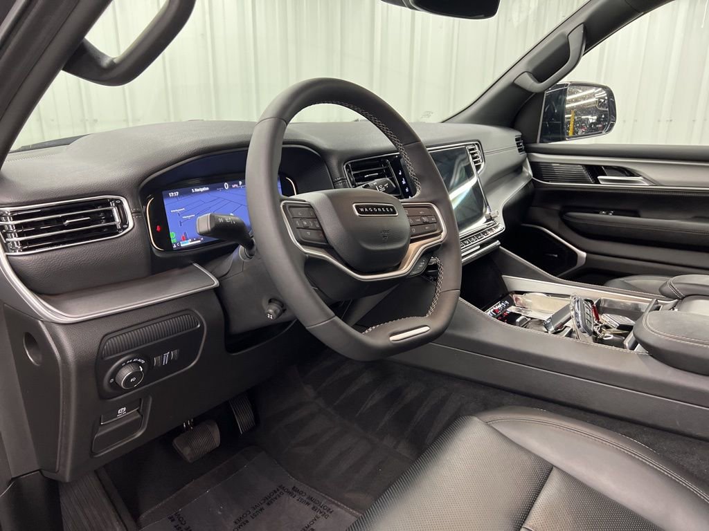 Used 2025 Jeep Wagoneer 4WD w/ Convenience Group I image 19