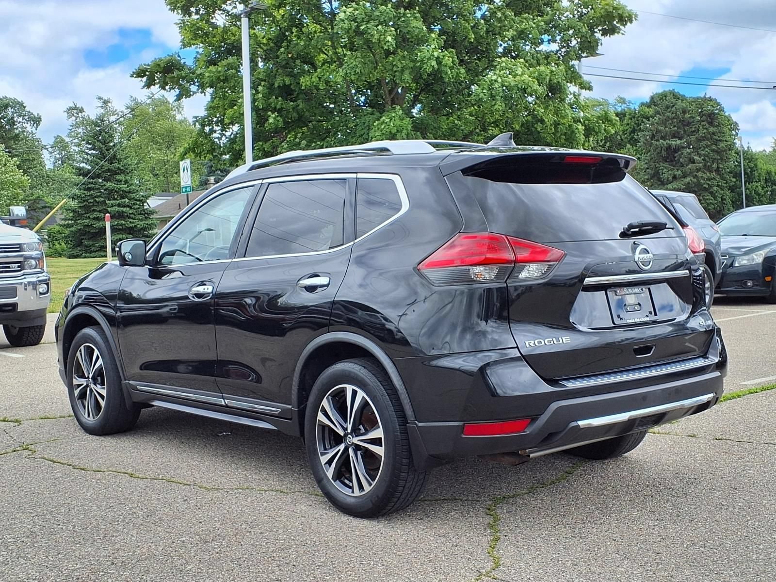 Used 2017 Nissan Rogue SL w/ SL Premium Package AWD/4WD image 7
