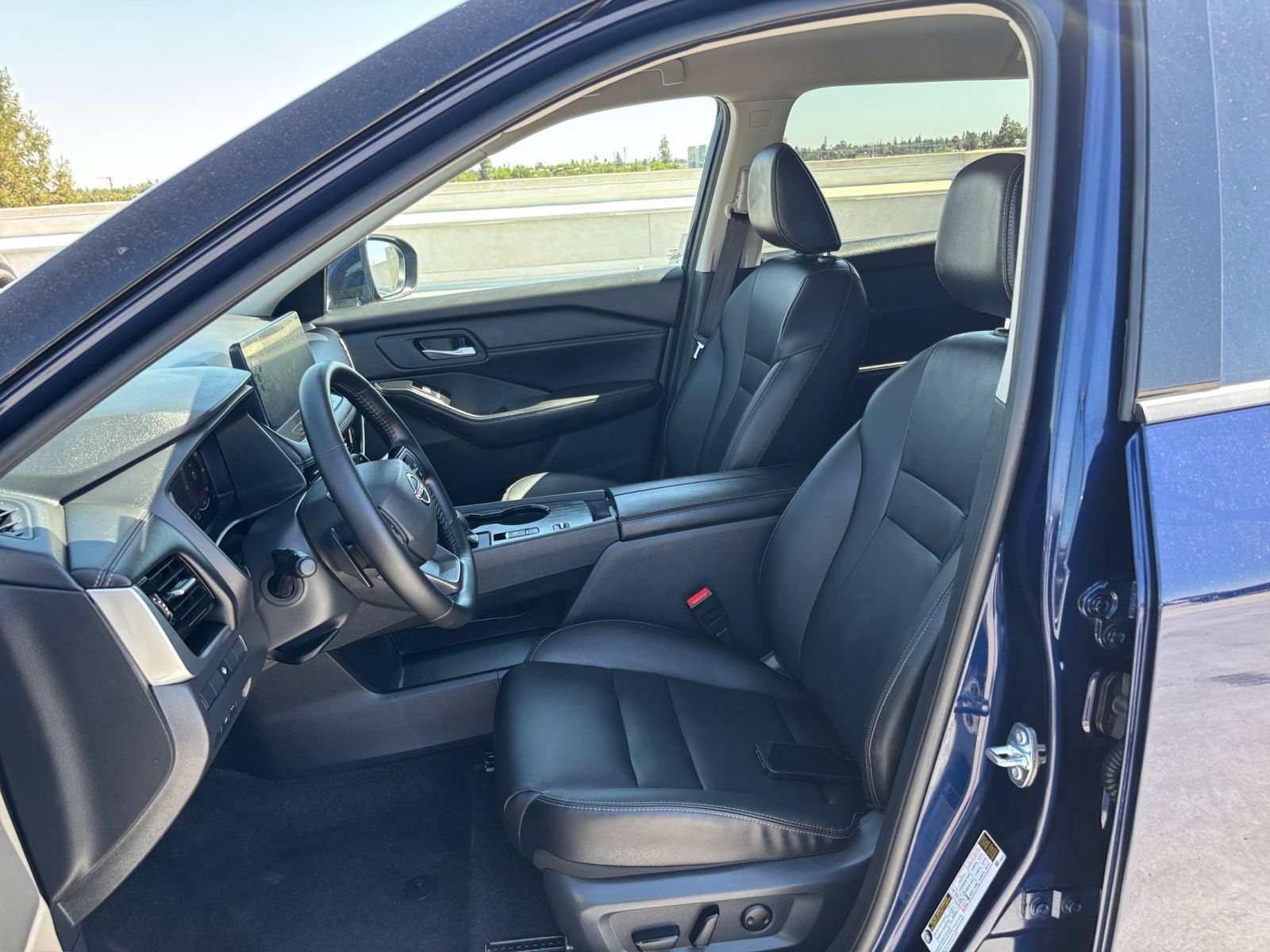 Used 2026 Nissan Rogue SL FWD image 30