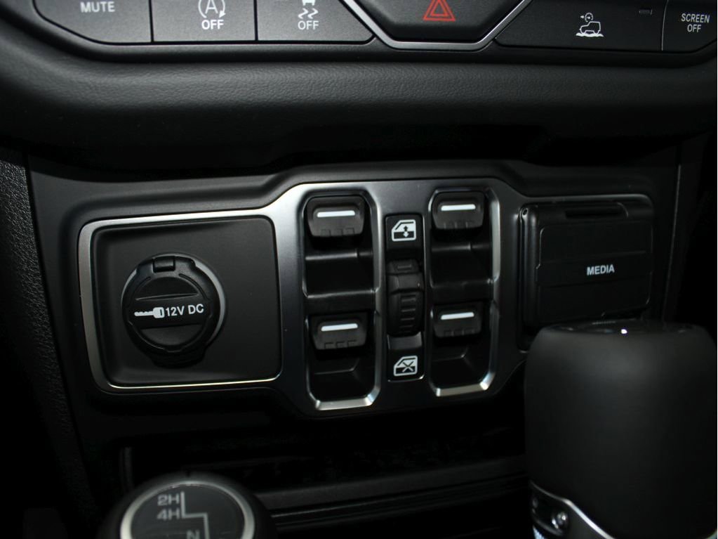 New 2025 Jeep Gladiator Sport image 20