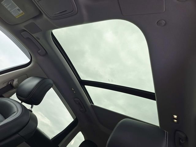 Used 2024 Lincoln Nautilus Reserve w/ Equipment Group 203A AWD/4WD image 6