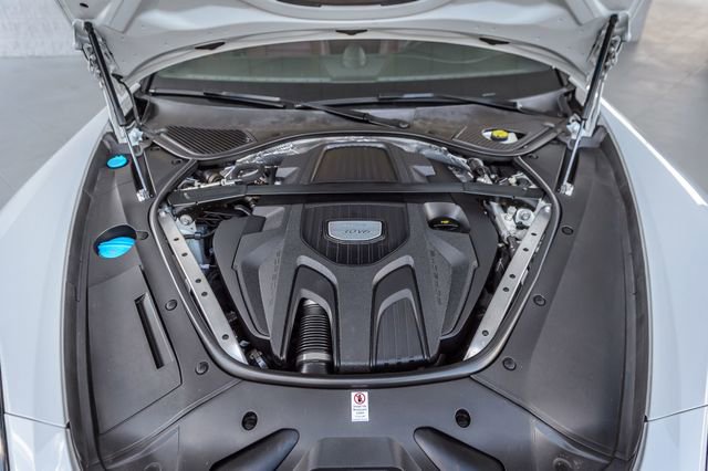 Used 2020 Porsche Panamera image 17