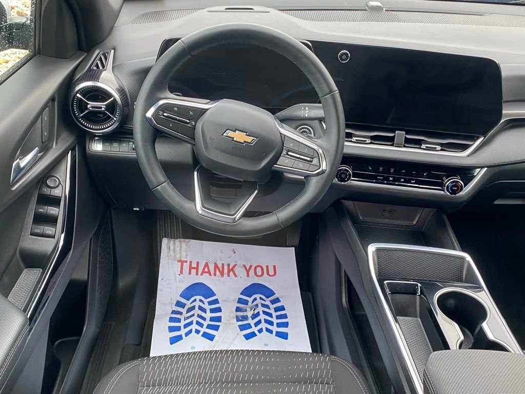 Used 2025 Chevrolet Equinox LT w/ Safety and Technology Package image 10