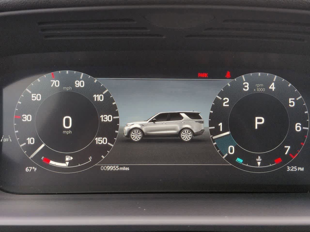 Used 2025 Land Rover Discovery Dynamic SE image 35