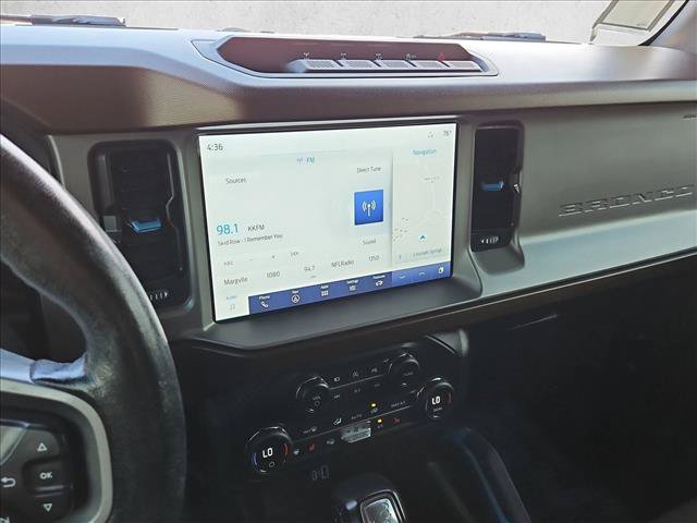 Used 2021 Ford Bronco Outer Banks w/ Sasquatch Package AWD/4WD image 15