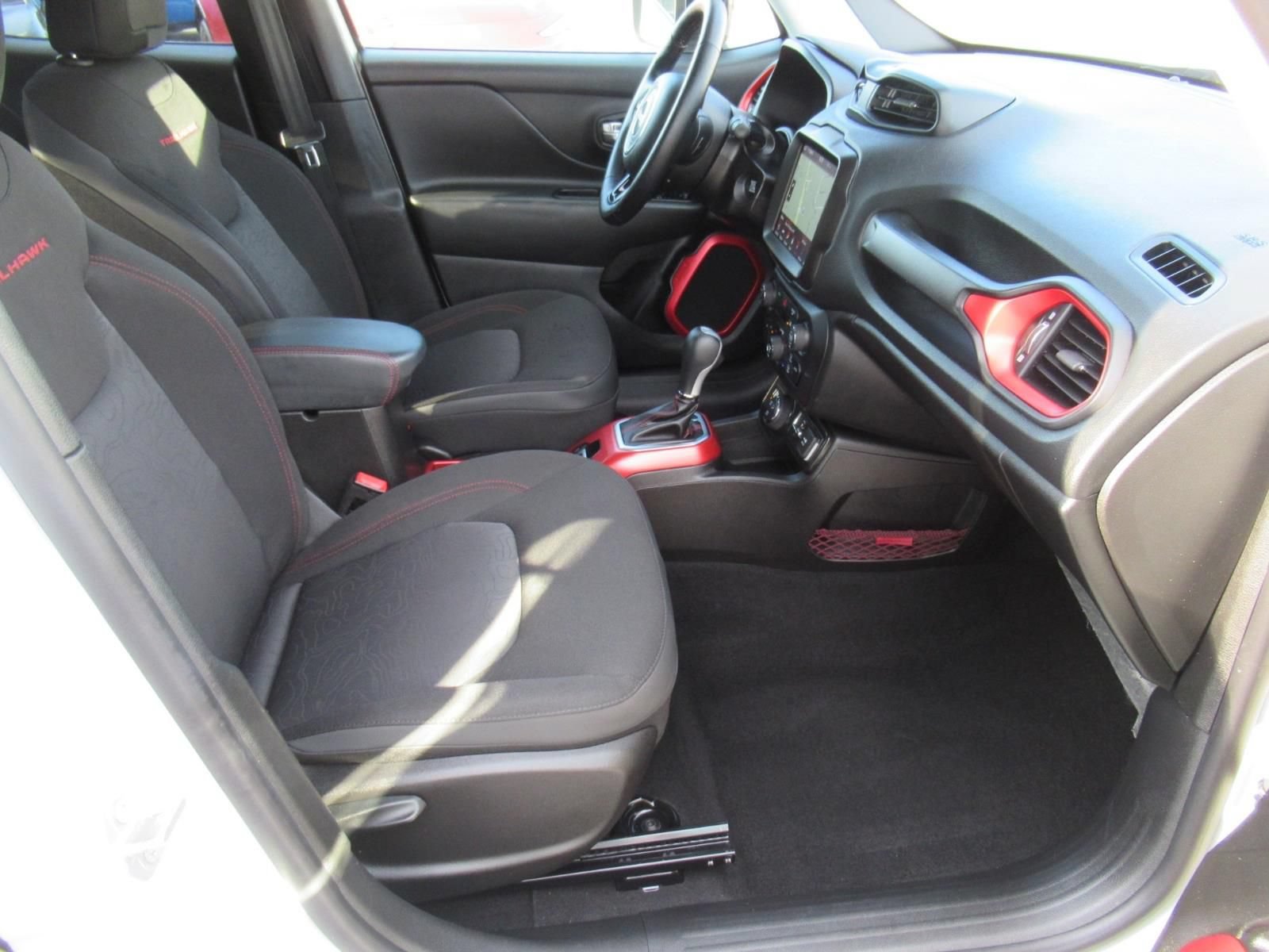 Certified 2022 Jeep Renegade Trailhawk AWD/4WD image 10