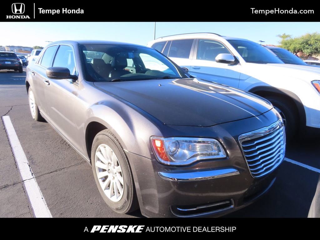 Used 2014 Chrysler 300 image 1