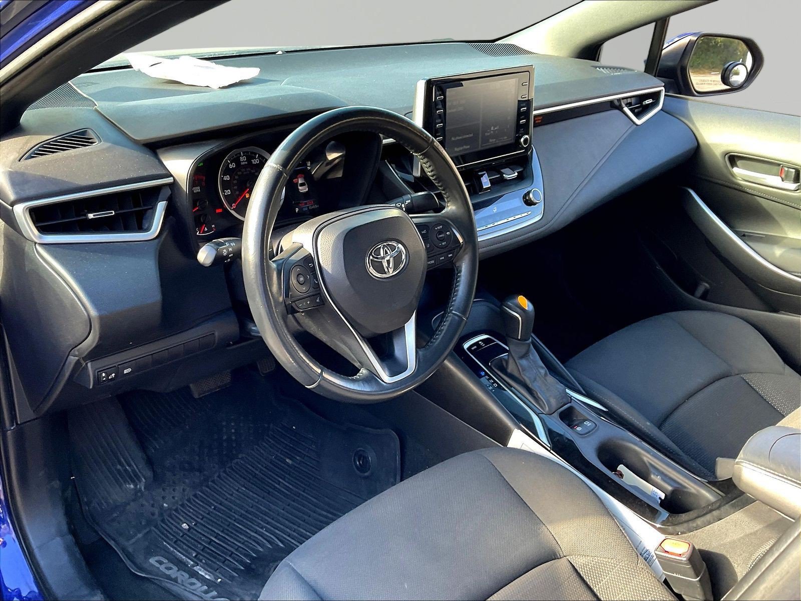 Used 2020 Toyota Corolla SE w/ SE Premium Package FWD image 18