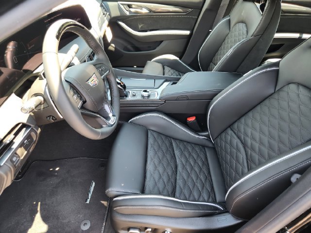 New 2026 Cadillac CT5 V Blackwing w/ Carbon Fiber 1 Package RWD image 9