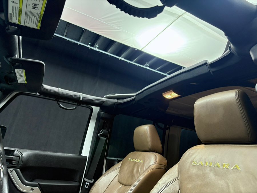 Used 2015 Jeep Wrangler Unlimited Sahara w/ Dual Top Group image 40