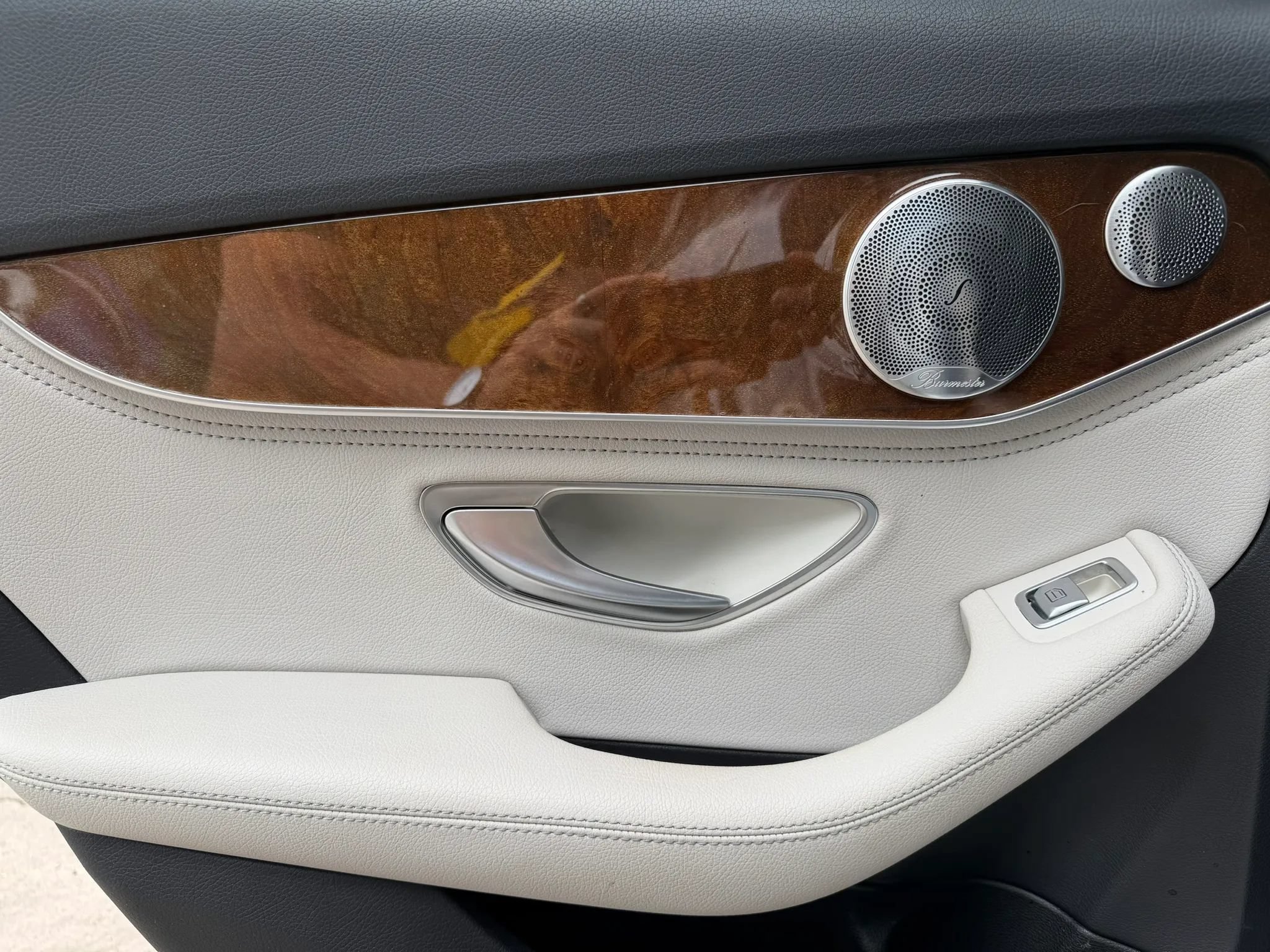 Used 2015 Mercedes-Benz C 300 4MATIC Sedan image 11