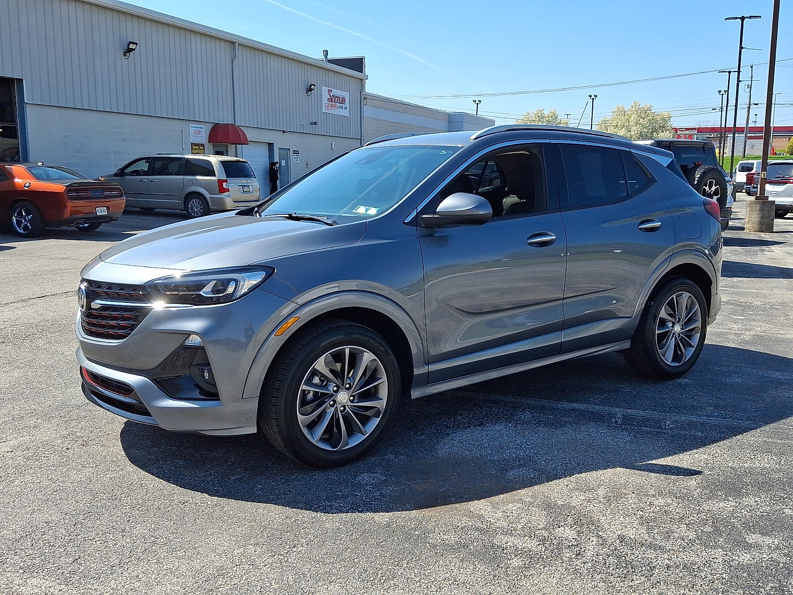 Used 2021 Buick Encore GX Essence w/ Sport Touring Package image 6