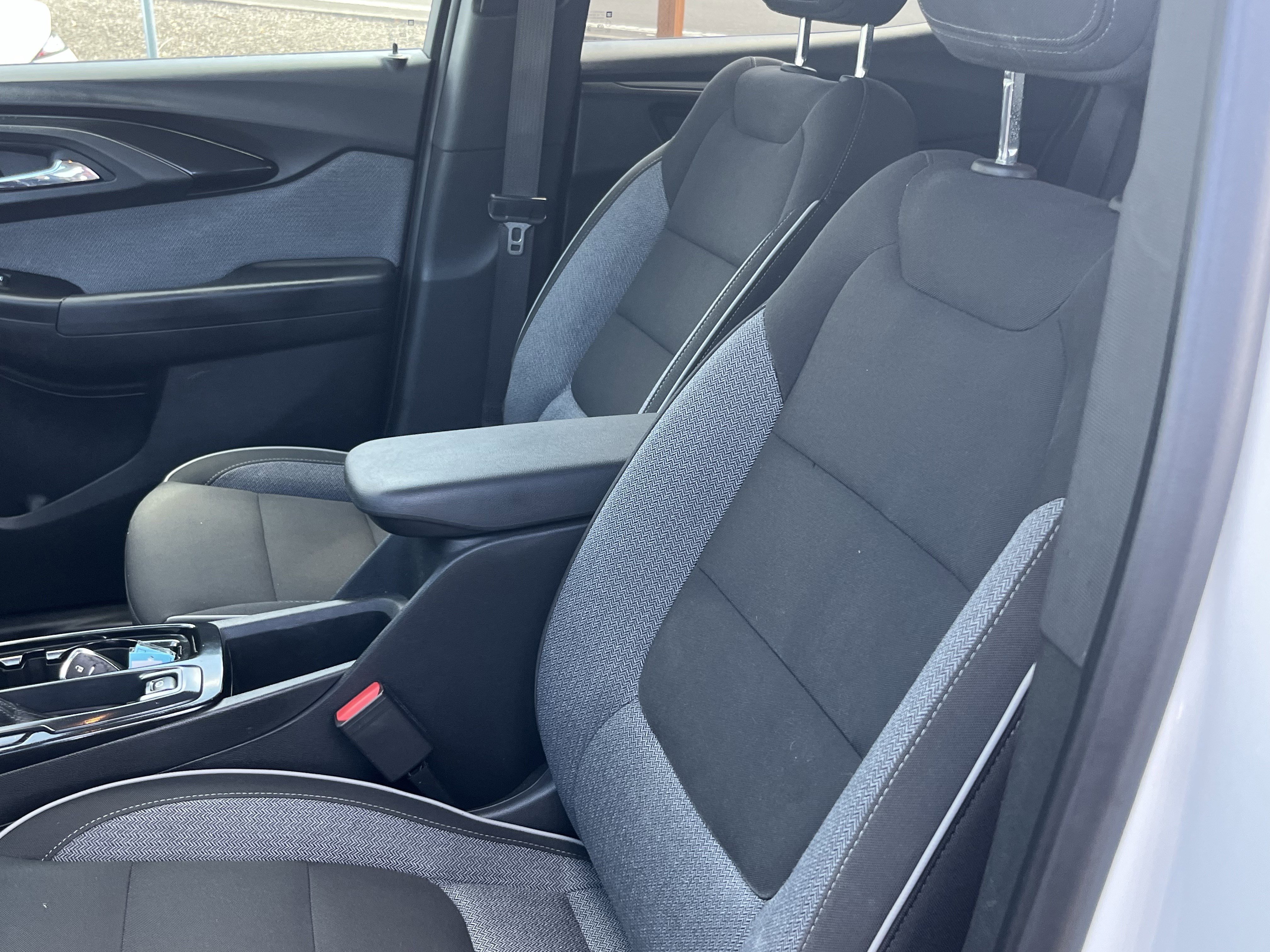 Used 2023 Chevrolet TrailBlazer LT w/ Convenience Package AWD/4WD image 18