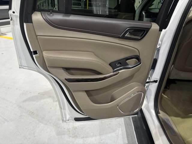 Used 2016 GMC Yukon SLT w/ Open Road Package AWD/4WD image 17