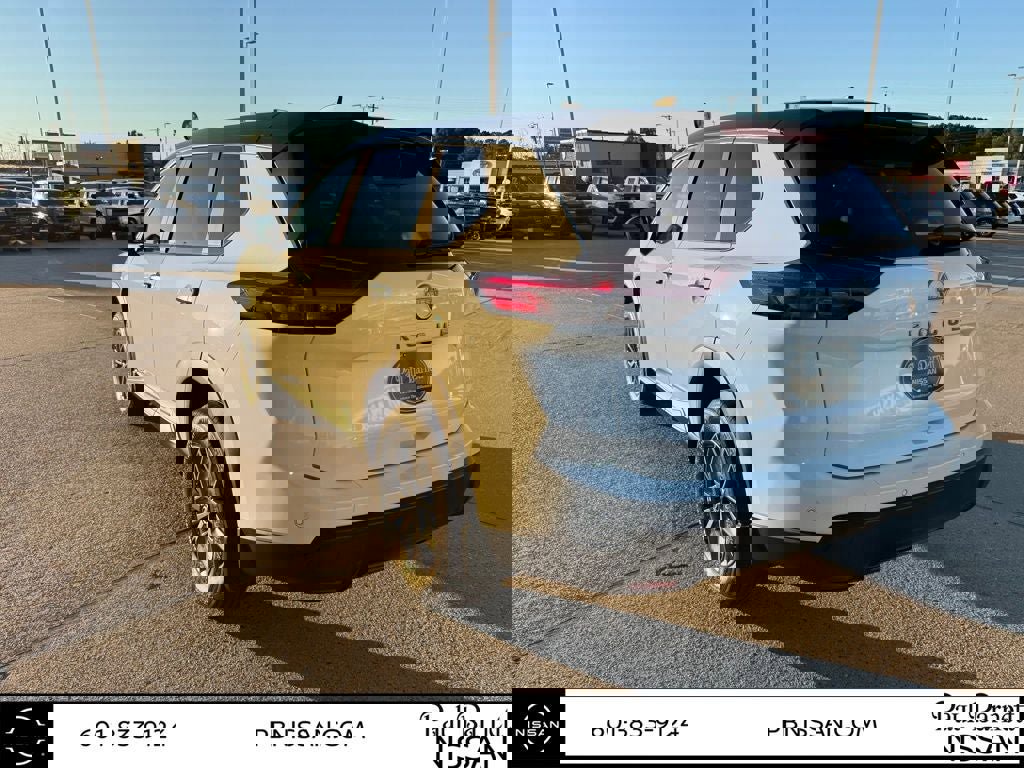 New 2026 Nissan Rogue S image 5