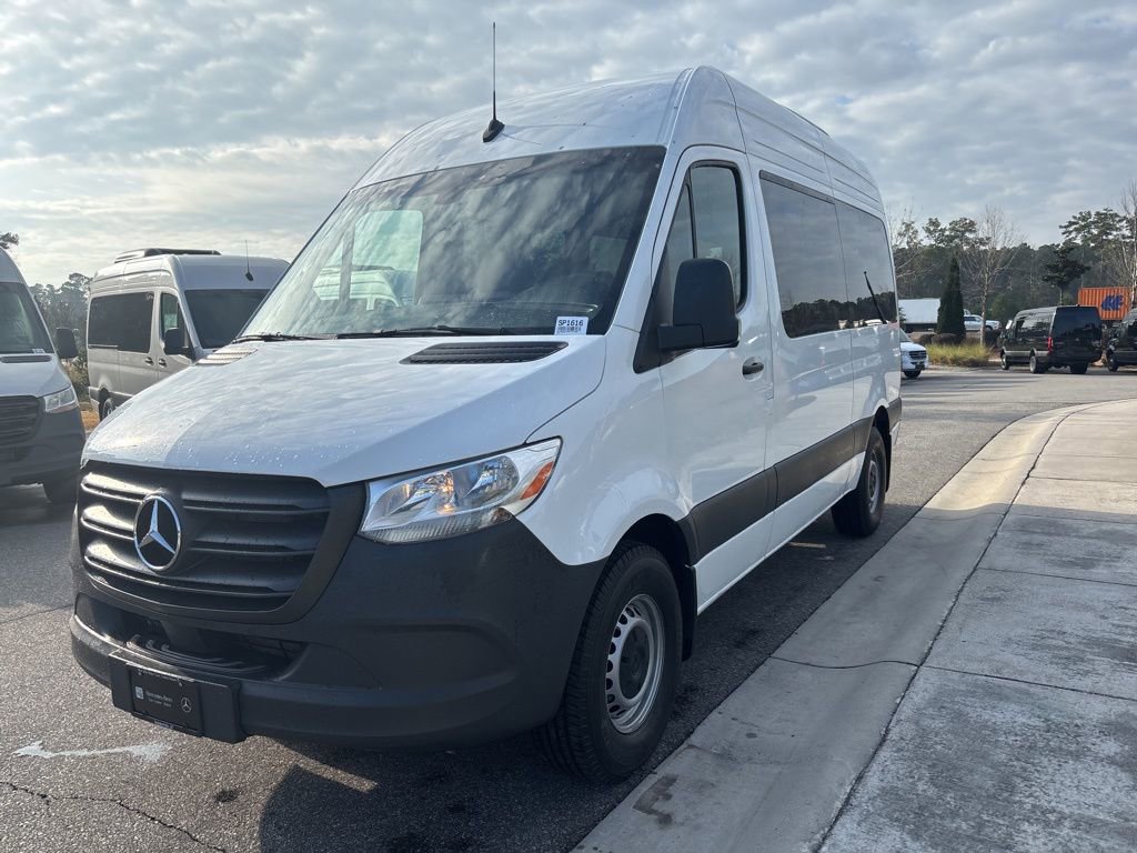 Used 2024 Mercedes-Benz Sprinter 2500 image 7