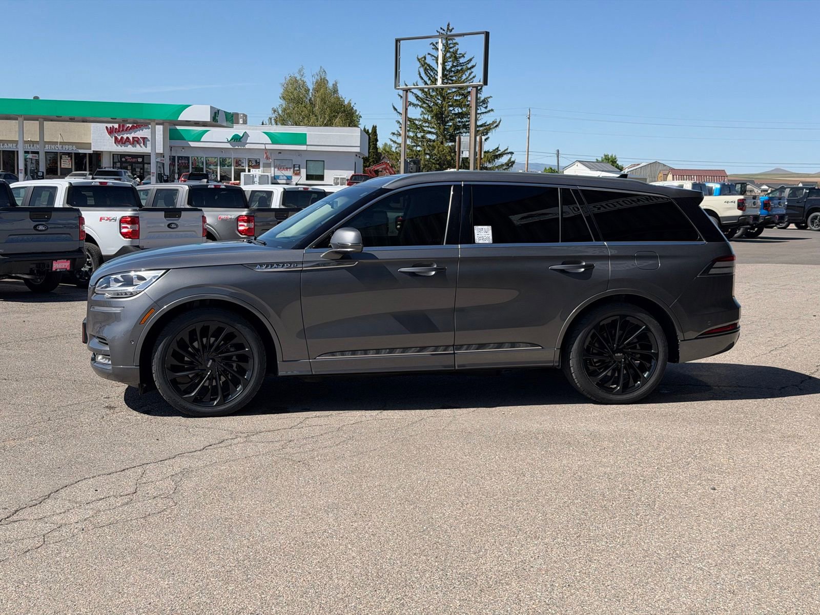 Used 2021 Lincoln Aviator Reserve w/ Equipment Group 210A AWD/4WD image 11