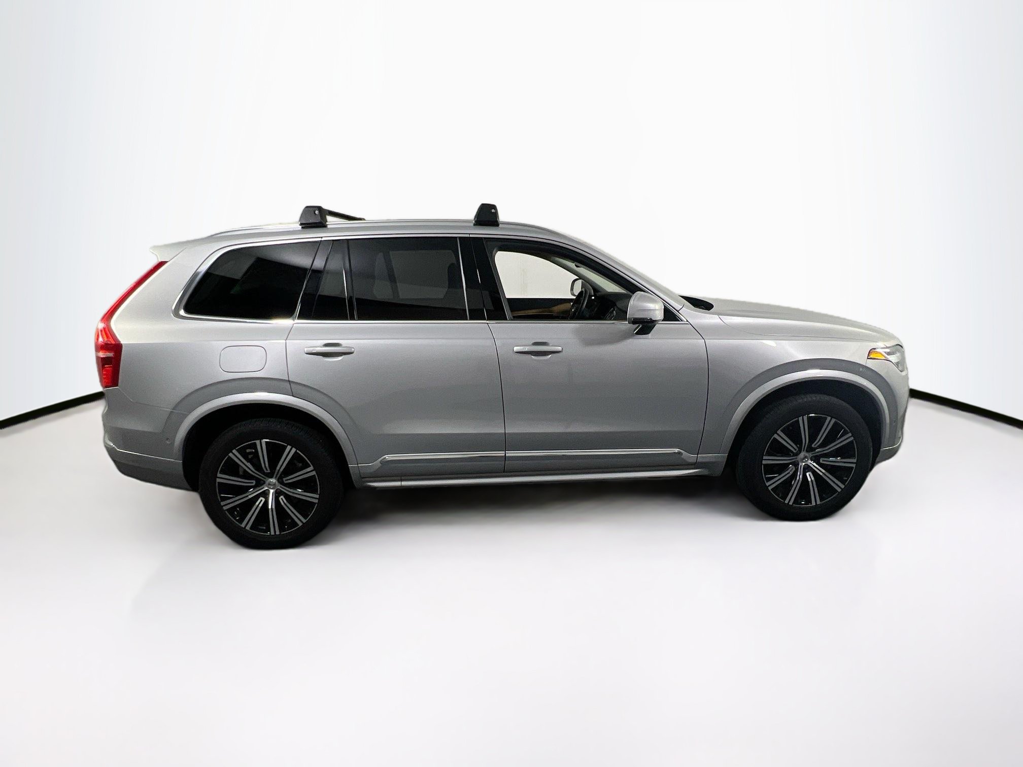 Used 2024 Volvo XC90 B5 Plus AWD/4WD image 4