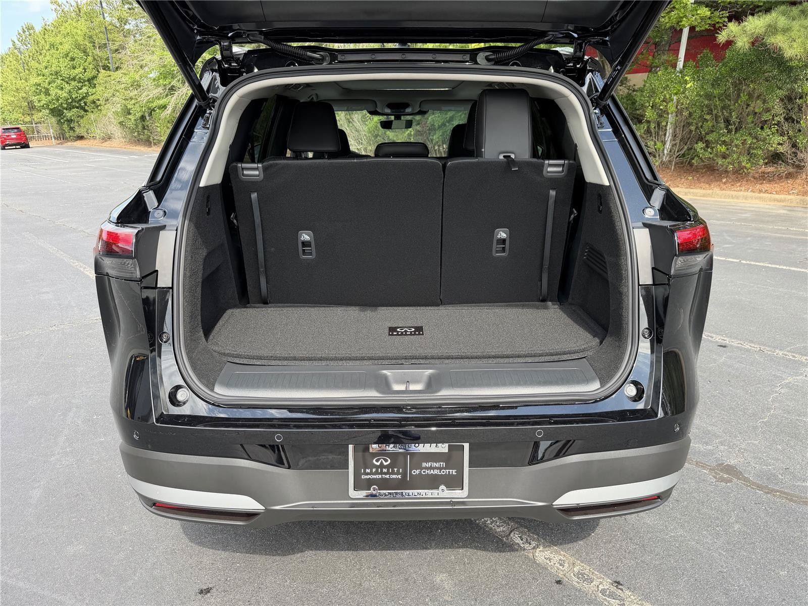 New 2027 INFINITI QX60 Luxe w/ Cargo Package FWD image 29