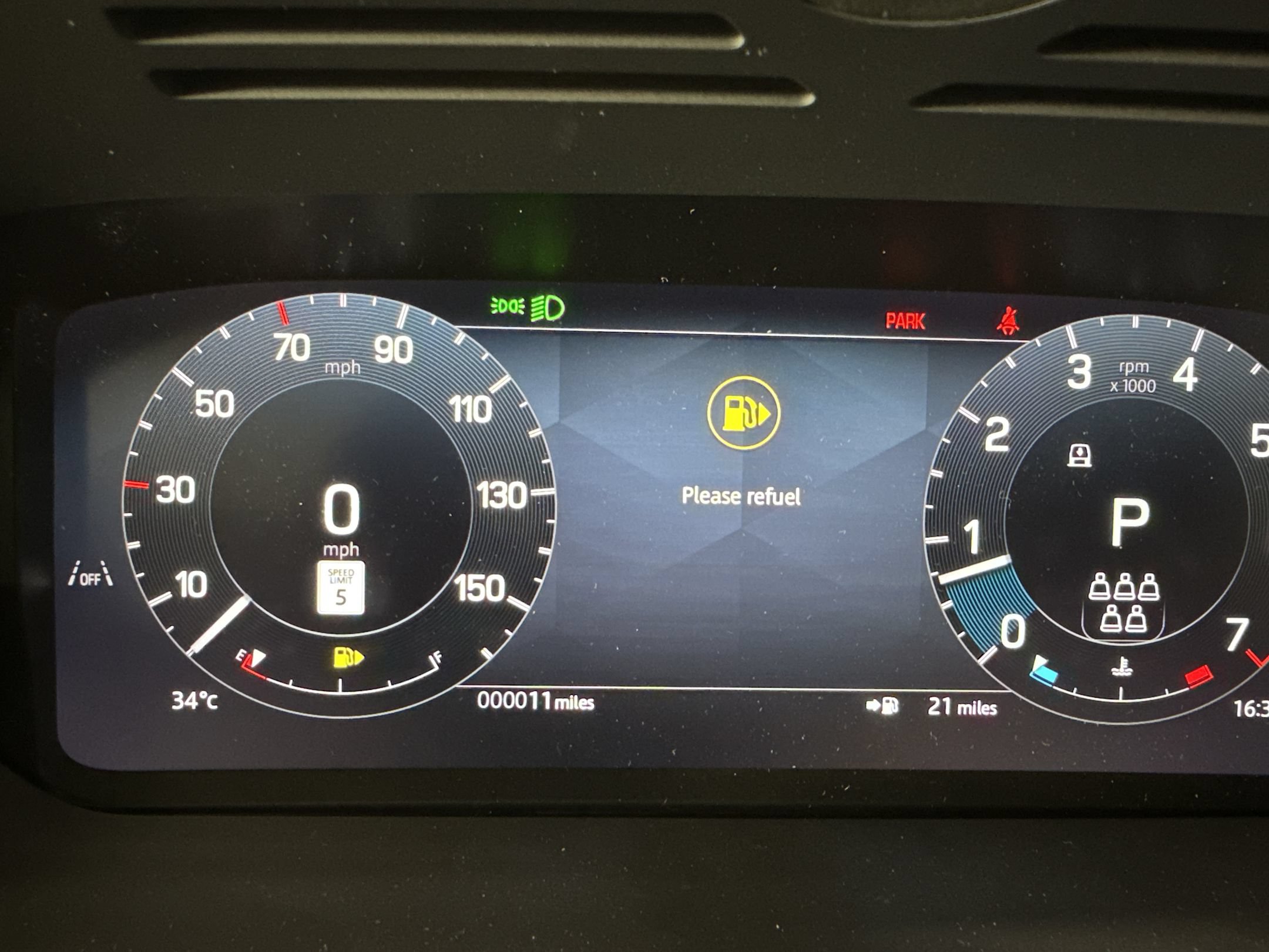 New 2026 Land Rover Discovery S AWD/4WD image 21
