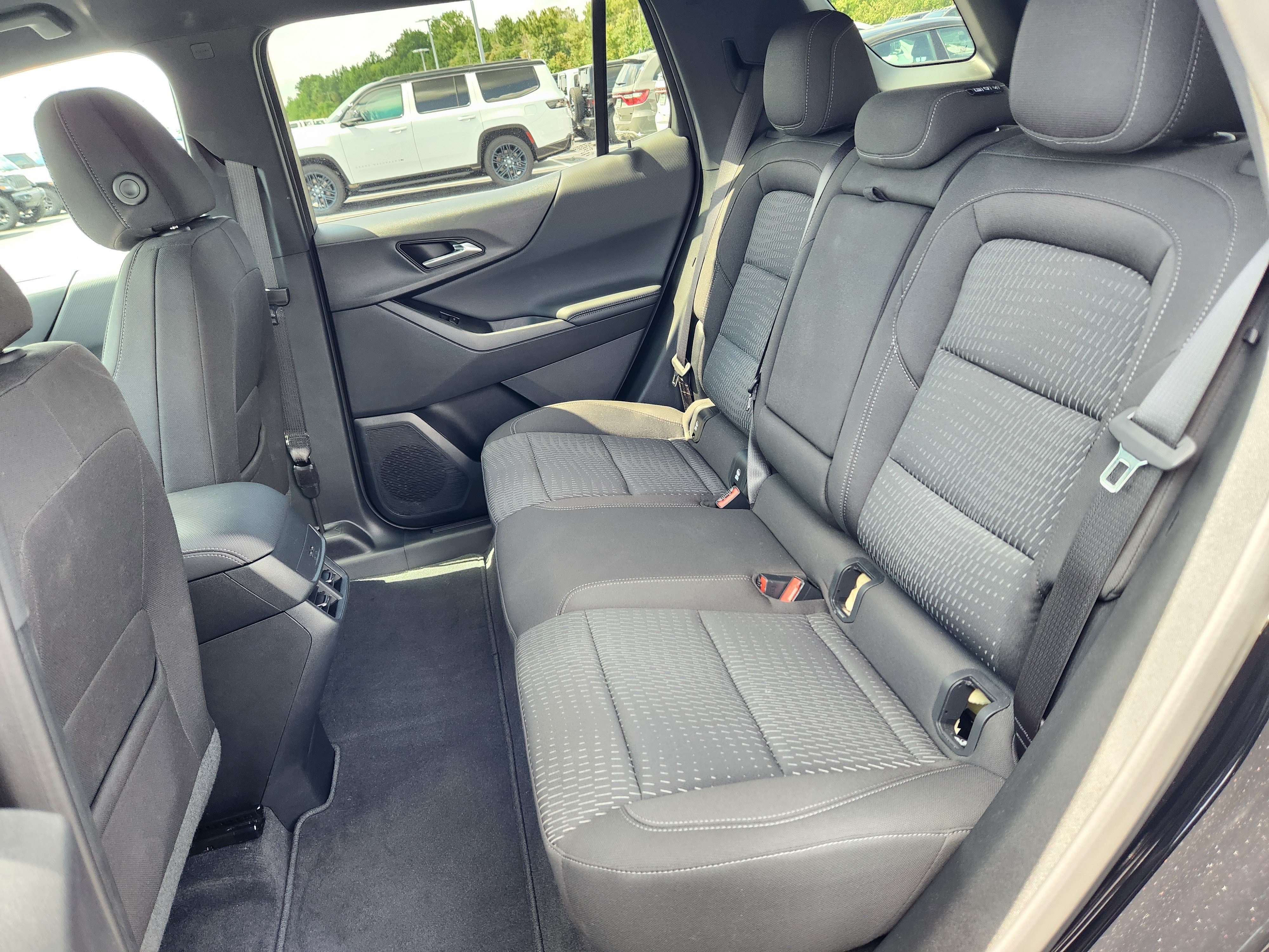 Used 2026 Chevrolet Equinox LT FWD image 11