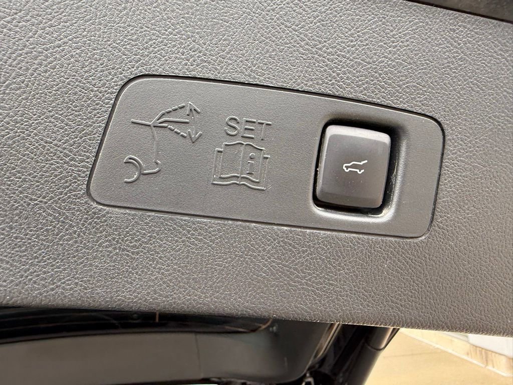 Used 2021 Lincoln Corsair AWD image 34