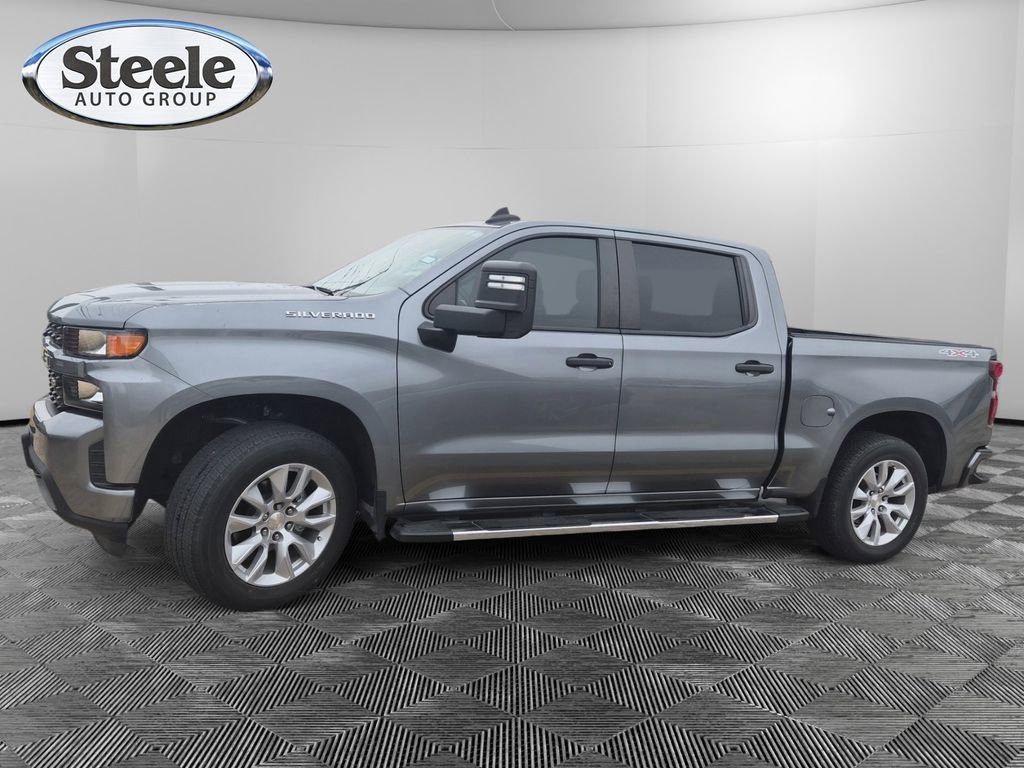 Used 2021 Chevrolet Silverado 1500 Custom w/ Custom Max Trailering Package image 2