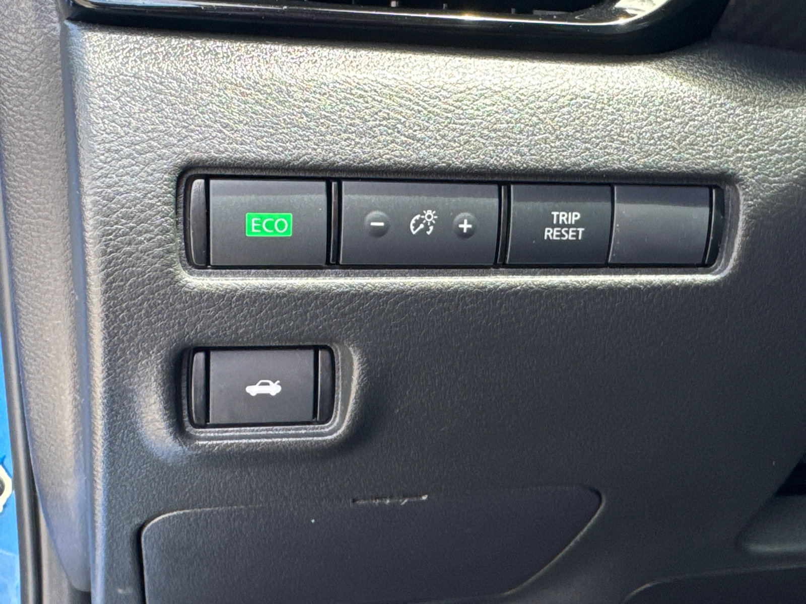 Used 2024 Nissan Sentra SV FWD image 14