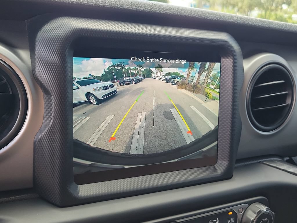Used 2021 Jeep Wrangler Unlimited Sport AWD/4WD image 34