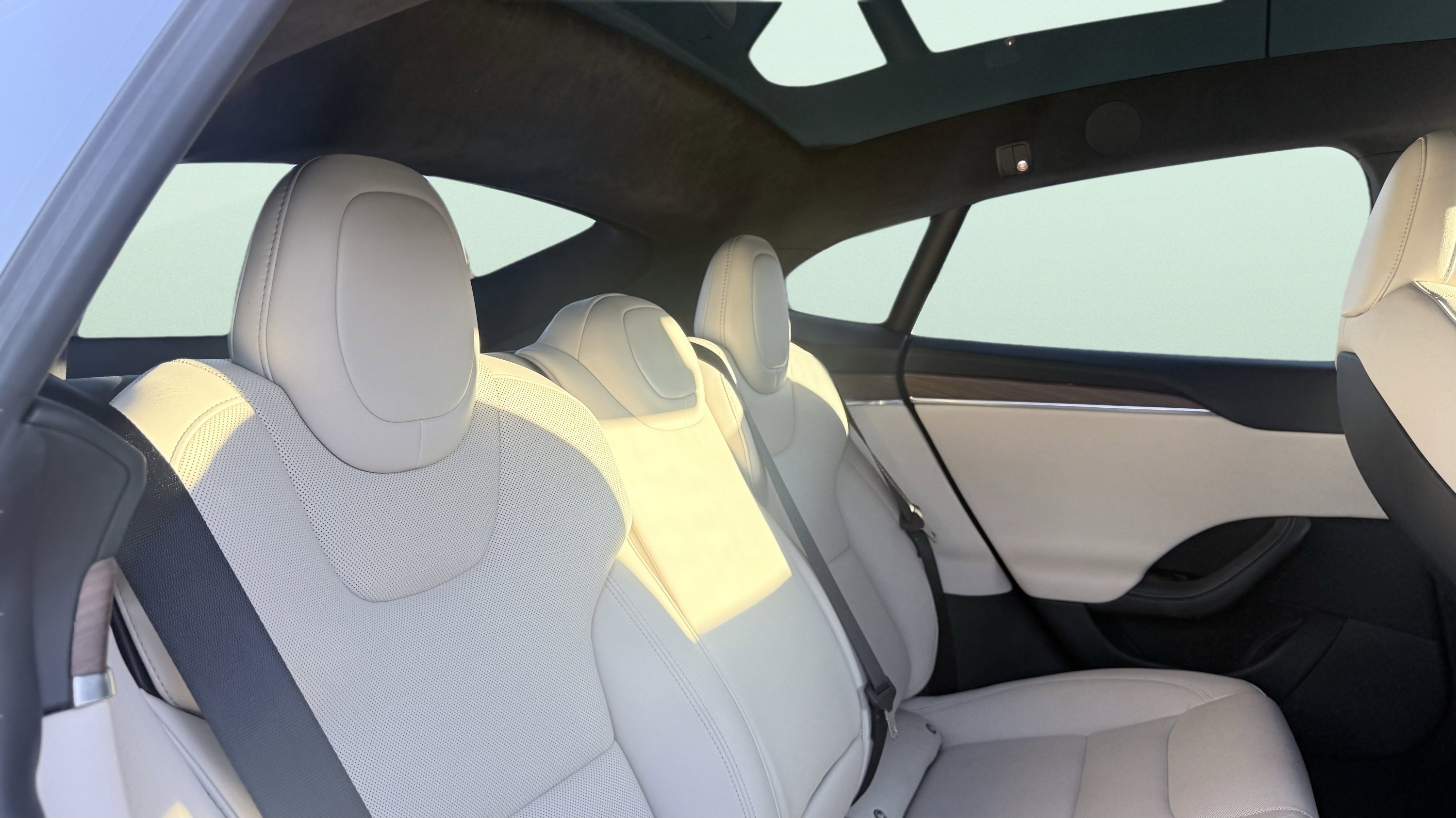 Used 2023 Tesla Model S image 38