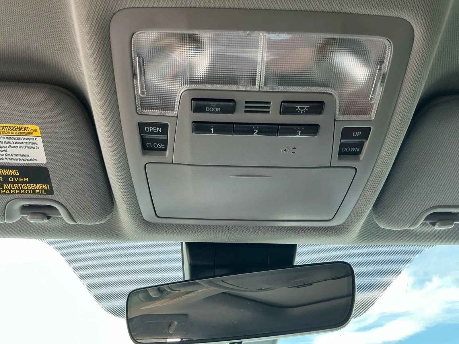 Used 2018 Toyota Highlander Limited image 35